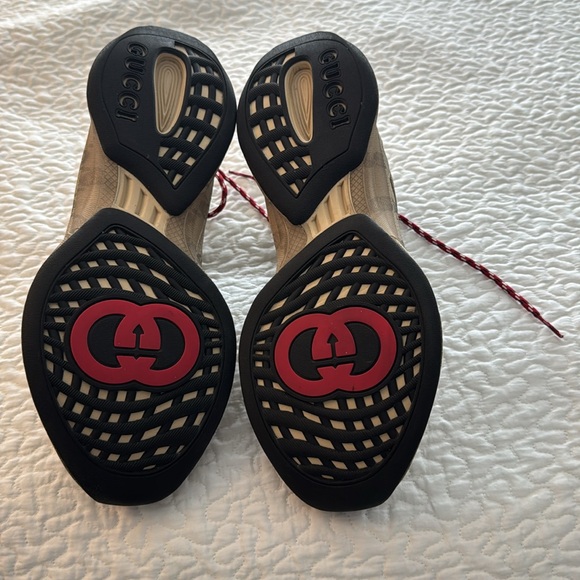 GUCCI RUN BRAND NEW - Picture 2 of 5